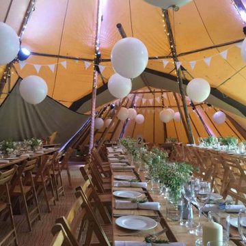 Beautiful White Round Wedding Balloons