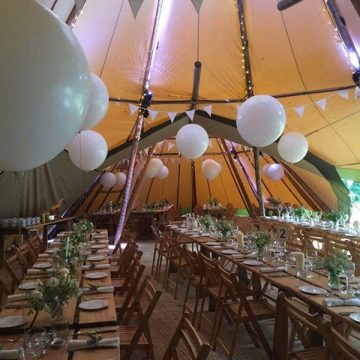Beautiful White Round Wedding Balloons